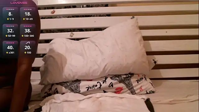 black sexy queen online show from October 23, 2025, 8:18 pm