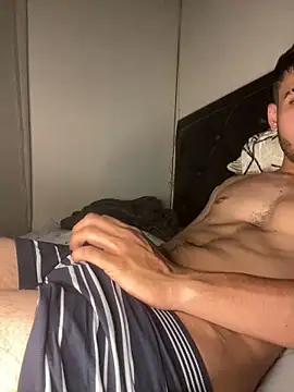 Snapshot of tom_thick chatting on January 16, 2025, 7:10 pm tom thick online show from January 16, 2025, 7:10 pm