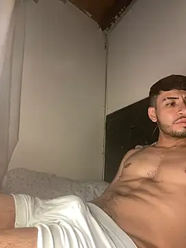 Snapshot of tom_thick chatting on January 26, 2025, 3:03 pm tom thick online show from January 26, 2025, 3:03 pm