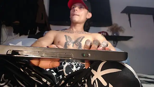 Snapshot of bix_couples chatting on March 8, 2026, 12:52 am bix couples online show from March 8, 2026, 12:52 am