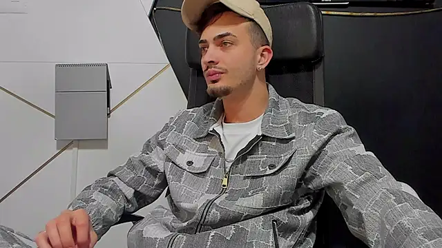 BrandonTate online show from April 21, 2026, 3:46 am