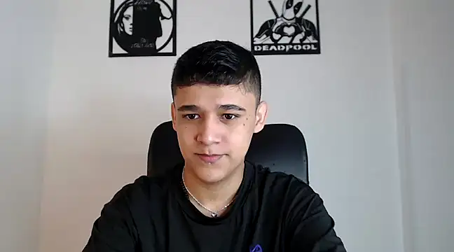 kaiine190 online show from December 17, 2024, 2:55 pm