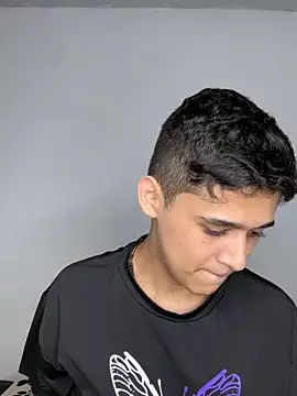 kaiine190 online show from February 6, 2025, 4:21 am