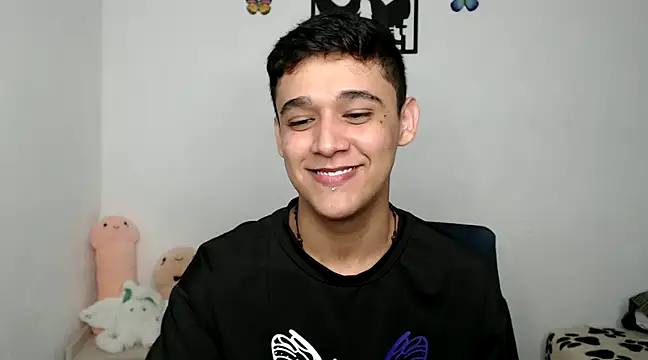 kaiine190 online show from February 12, 2025, 4:12 am