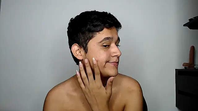 kaiine190 online show from April 19, 2026, 6:56 am