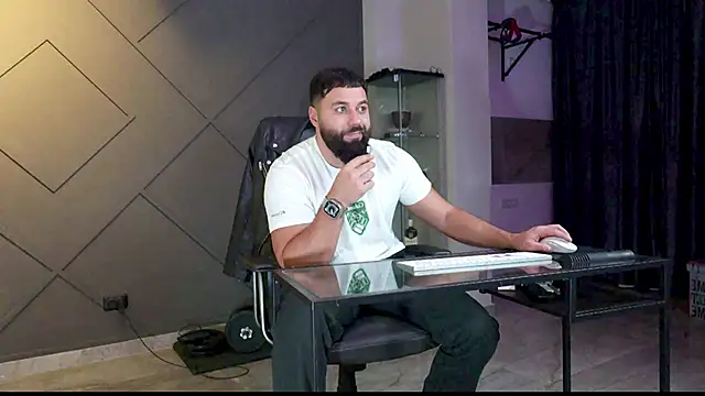 mattmasterss online show from January 13, 2025, 7:53 pm