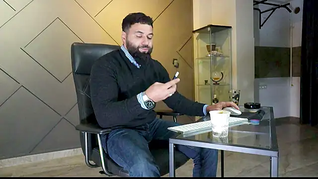 mattmasterss online show from February 21, 2025, 9:22 pm