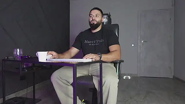 mattmasterss online show from October 18, 2025, 5:57 pm