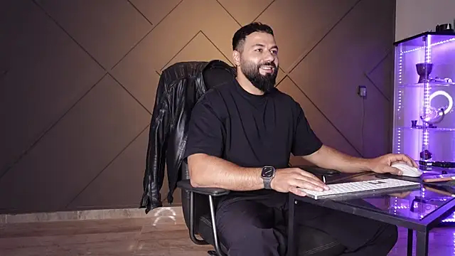 mattmasterss online show from June 1, 2026, 7:26 pm