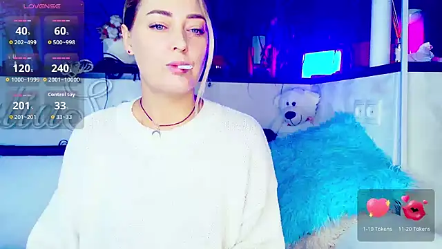  JuliaSpace  online show from September 30, 2025, 7:02 am