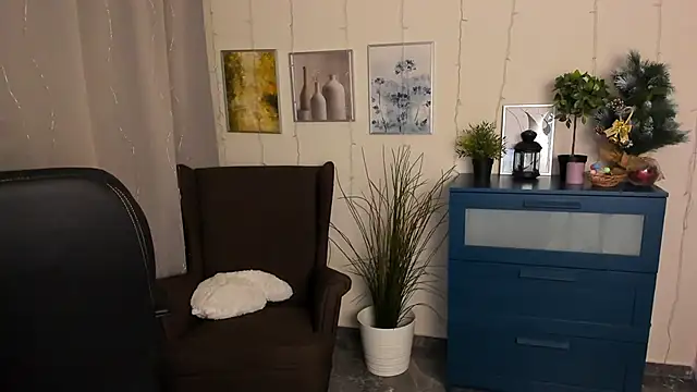 AlicePopsy online show from December 12, 2024, 9:26 pm