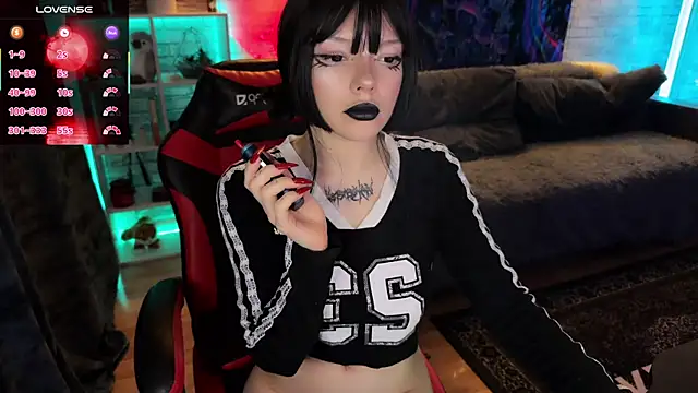 Eva-miller1 online show from November 17, 2025, 11:27 am