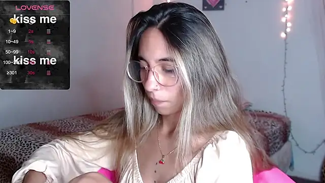 MitchWilson1 online show from October 1, 2025, 10:27 pm