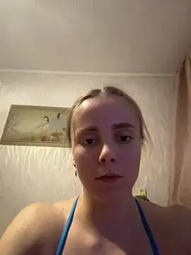 Snapshot of AlisaKissss chatting on May 18, 2026, 7:09 pm AlisaKissss online show from May 18, 2026, 7:09 pm