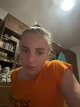 Snapshot of AlisaKissss chatting on June 7, 2026, 7:17 pm AlisaKissss online show from June 7, 2026, 7:17 pm