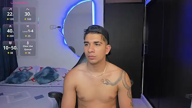 Snapshot of valentino_santoss chatting on November 24, 2025, 12:16 pm valentino santoss online show from November 24, 2025, 12:16 pm