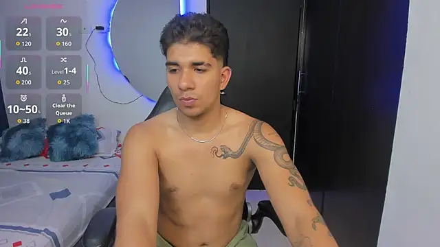 Snapshot of valentino_santoss chatting on November 29, 2025, 8:23 pm valentino santoss online show from November 29, 2025, 8:23 pm