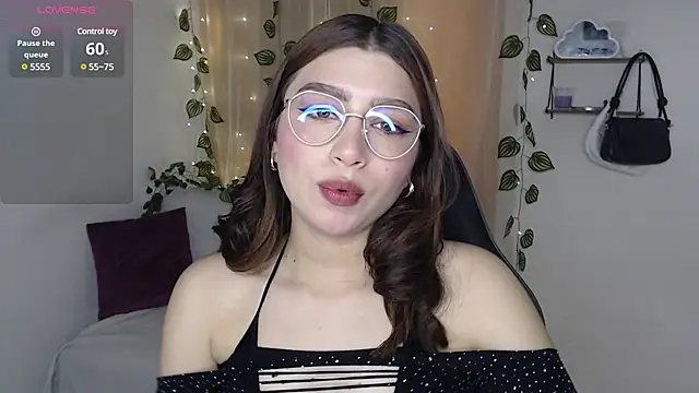 mily thomson b  online show from March 8, 2025, 5:11 pm