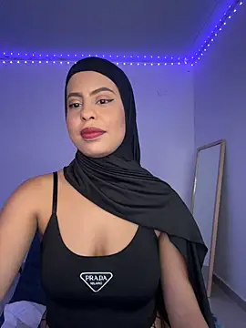 JannaNader12 online show from February 18, 2025, 10:25 pm