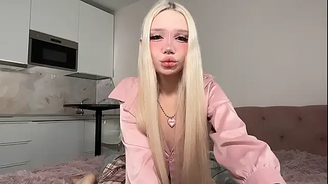 diaqua online show from November 13, 2025, 12:42 am