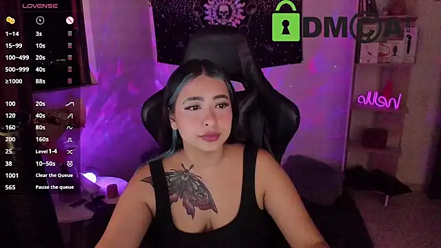 sweetcoralinee online show from February 16, 2025, 12:52 am