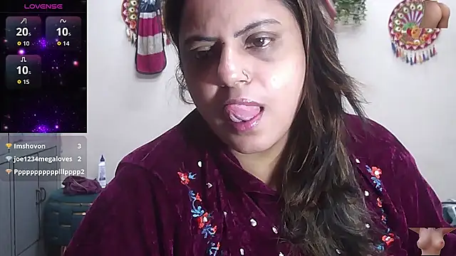 Sexy komolika online show from October 4, 2025, 3:04 am