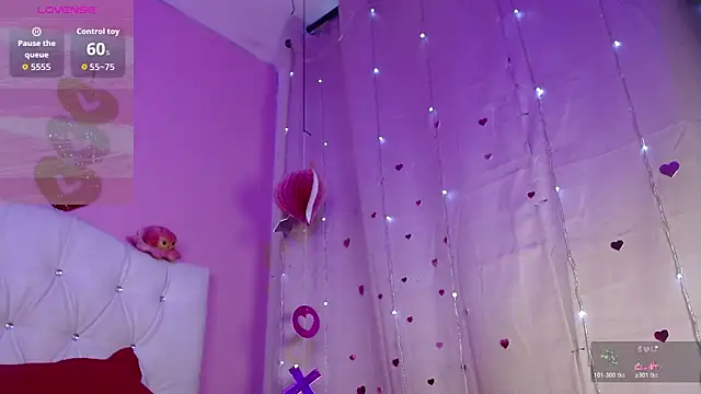 Snapshot of HECATE_23 chatting on May 7, 2026, 2:22 pm HECATE 23 online show from May 7, 2026, 2:22 pm