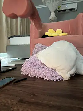 Snapshot of emiss_ chatting on March 1, 2025, 10:31 pm emiss online show from March 1, 2025, 10:31 pm