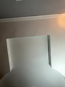 Snapshot of emiss_ chatting on March 16, 2025, 3:39 pm emiss online show from March 16, 2025, 3:39 pm