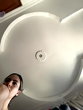 Snapshot of emiss_ chatting on October 9, 2025, 1:31 pm emiss online show from October 9, 2025, 1:31 pm