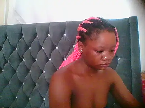 HotJeylee online show from December 19, 2025, 7:26 am