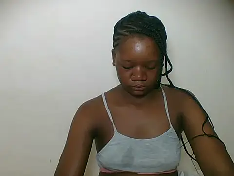 HotJeylee online show from April 19, 2026, 12:00 am