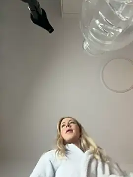 Snapshot of streetdoll chatting on February 8, 2026, 7:12 am streetdoll online show from February 8, 2026, 7:12 am