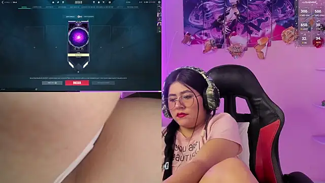 DanielaHang online show from October 21, 2025, 1:45 pm