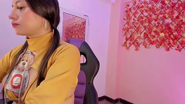 Sweet Candies online show from February 4, 2025, 3:00 am