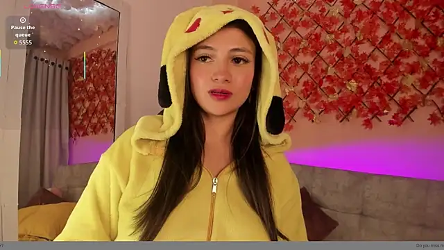 Snapshot of Sweet_Candies chatting on April 21, 2026, 2:51 am Sweet Candies online show from April 21, 2026, 2:51 am