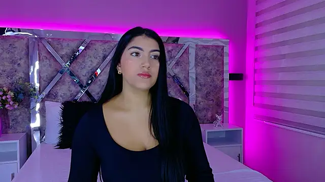 PaulinaDuarte online show from September 18, 2025, 12:40 pm