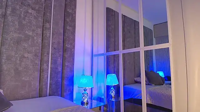 PaulinaDuarte online show from November 8, 2025, 11:32 am