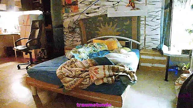 Snapshot of BongChannel chatting on January 23, 2025, 4:37 pm BongChannel online show from January 23, 2025, 4:37 pm