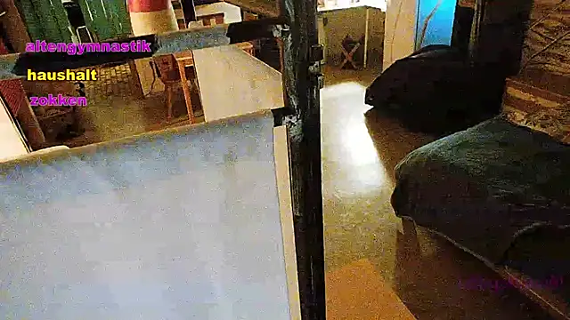 Snapshot of BongChannel chatting on January 29, 2025, 10:11 pm BongChannel online show from January 29, 2025, 10:11 pm