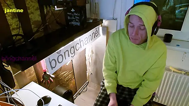 Snapshot of BongChannel chatting on February 9, 2025, 10:00 pm BongChannel online show from February 9, 2025, 10:00 pm