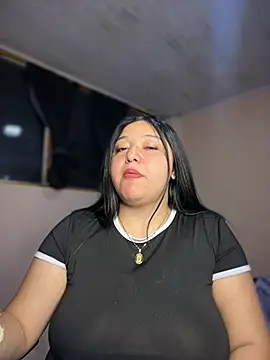 Snapshot of Kym_Owens chatting on May 22, 2026, 1:35 am Kym Owens online show from May 22, 2026, 1:35 am