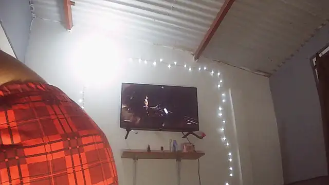 Snapshot of linzeysmith4 chatting on February 21, 2026, 3:29 am linzeysmith4 online show from February 21, 2026, 3:29 am