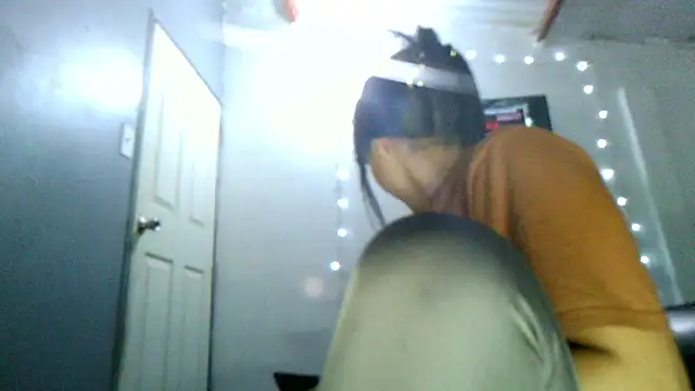 Snapshot of linzeysmith4 chatting on March 13, 2026, 3:46 am linzeysmith4 online show from March 13, 2026, 3:46 am