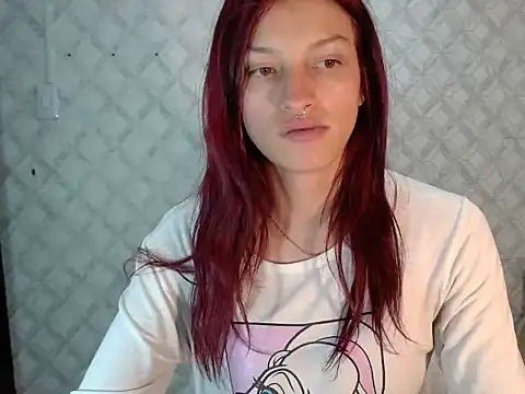 Snapshot of Emma-Wilson chatting on June 17, 2026, 4:04 am Emma-Wilson online show from June 17, 2026, 4:04 am