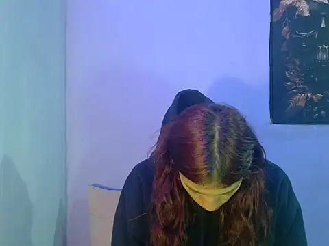 Snapshot of Emma-Wilson chatting on July 14, 2026, 1:19 am Emma-Wilson online show from July 14, 2026, 1:19 am