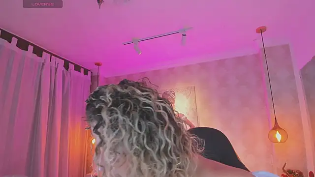 Snapshot of Shantall__ chatting on May 6, 2026, 11:15 am Shantall online show from May 6, 2026, 11:15 am