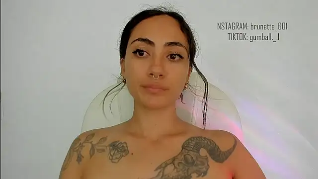 Snapshot of paula_brunette chatting on December 4, 2024, 4:10 am paula brunette online show from December 4, 2024, 4:10 am