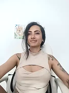 Snapshot of paula_brunette chatting on December 18, 2024, 5:59 am paula brunette online show from December 18, 2024, 5:59 am