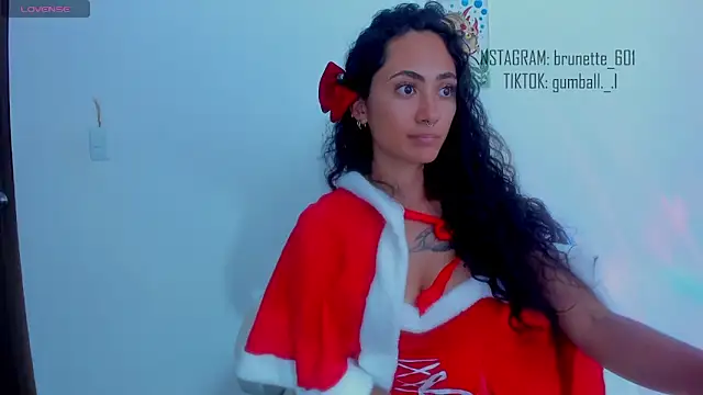 Snapshot of paula_brunette chatting on December 24, 2024, 3:38 am paula brunette online show from December 24, 2024, 3:38 am